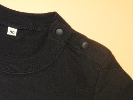 ベビーTシャツ肩ホック